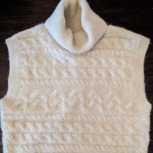 OLD NAVY Women's sleeveless sweater, soft, cream, size small
